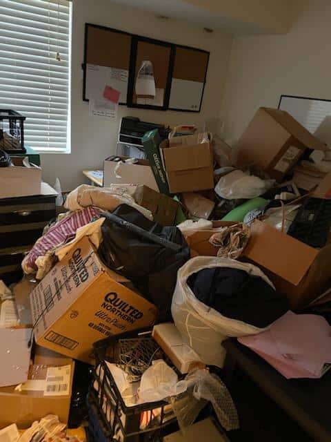 Items are efficiently hauled away to get rid of clutter in Prince William County and Woodbridge VA.